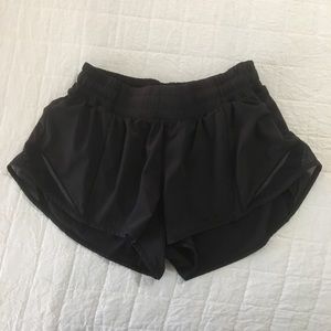 Lululemon 2.5” Shorts